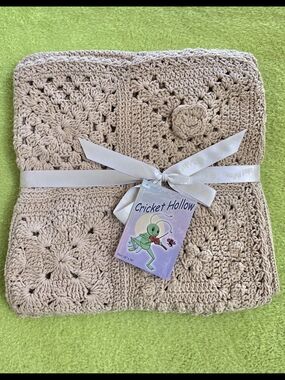 NWT  28 x 36 IN - Baby BOYS Bird Nest Tan BOYS BLANKET Handmade Crochet (Q1)